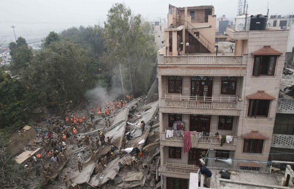 Building collapse in New Delhi kills 61