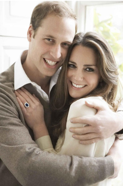 Sweet royal love: the official engagement pics