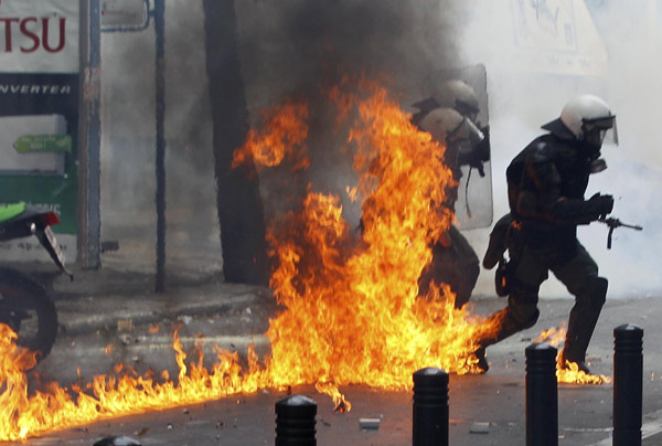 Greeks protest against austerity measures