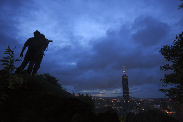 Typhoon Nanmadol to hit Taiwan Monday