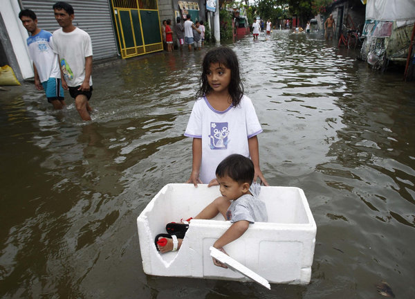 Typhoon Nesat leaves 31 dead in Philippines