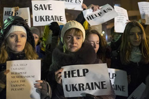 Kiev, Moscow start consultations over tensions