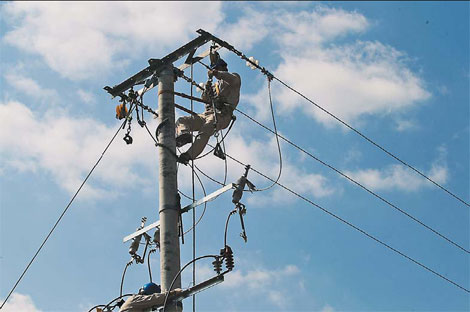 Time's right to raise power prices: experts