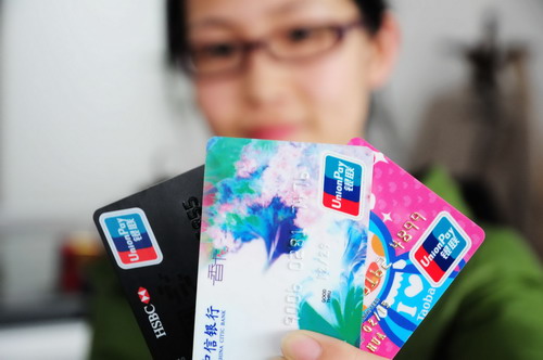 Credit card use up, so are risks