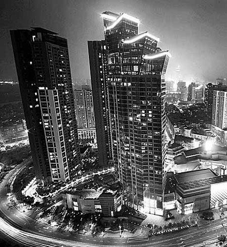 Mixing things up a little downtown in huge complex