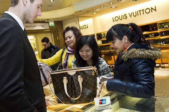 UK businesses prepare for Chinese visitors