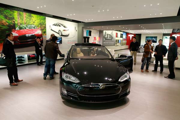 Tesla opens doors in Beijing