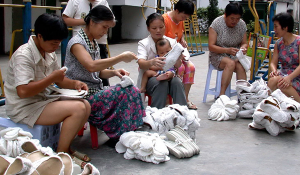 Women in China more wired than in other markets