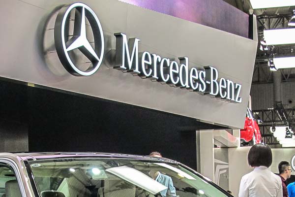 Mercedes to issue yuan-denominated bonds: report