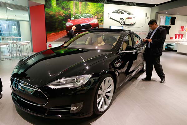 Tesla unveils Model S pricing in China