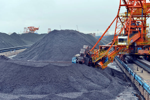 Restructuring fuels rise in coal stockpiles, cuts prices
