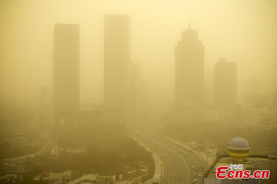 Urumqi enveloped in dust