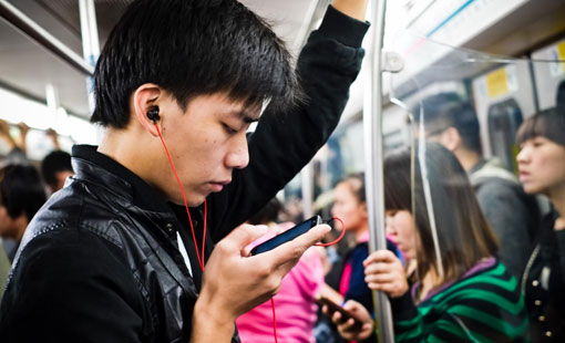 89% of Chinese Internet users use smartphone to go online