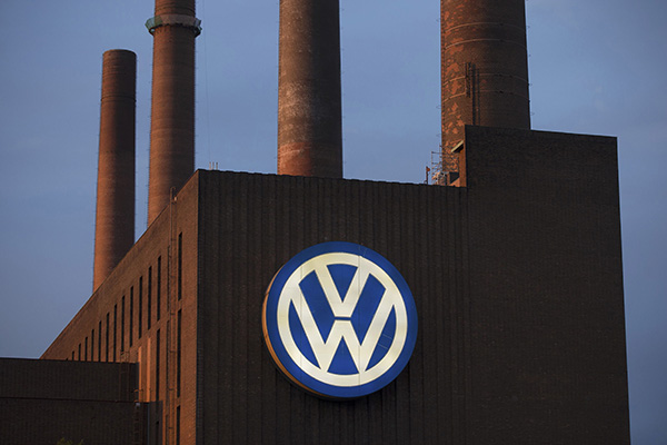 German public prosecutors raid Volkswagen offices