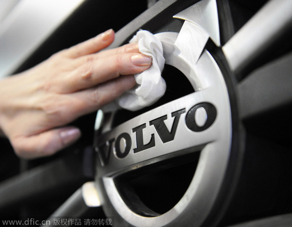 Volvo Group's profits double as currency effect sets in