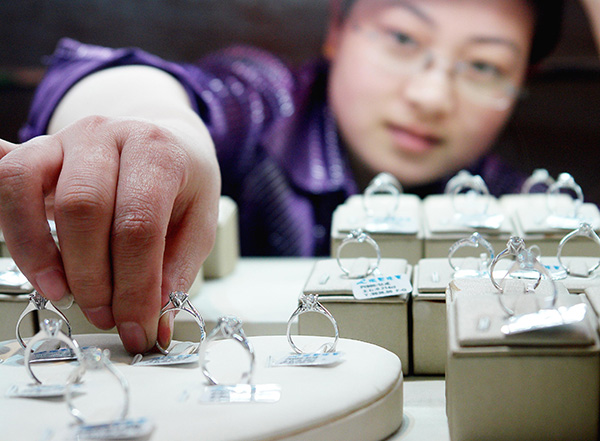 Diamonds start to lose their luster to Chinese