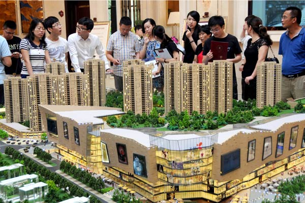 China's property investment slows down in July