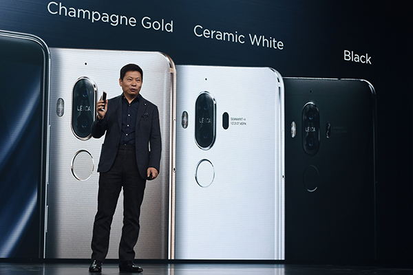 Huawei targets top-end market with its Mate 9