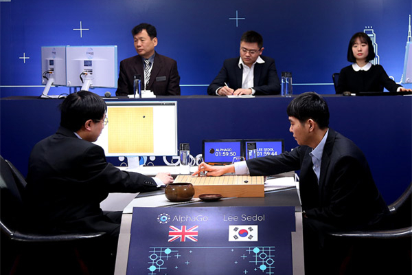 Google bosses meet top Go players in Beijing