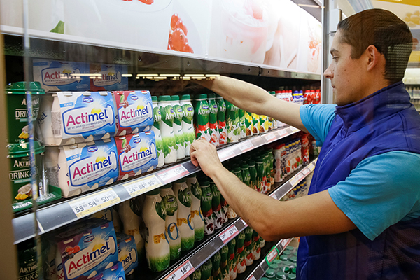 Danone says sales growth to miss target on Spain, Activia