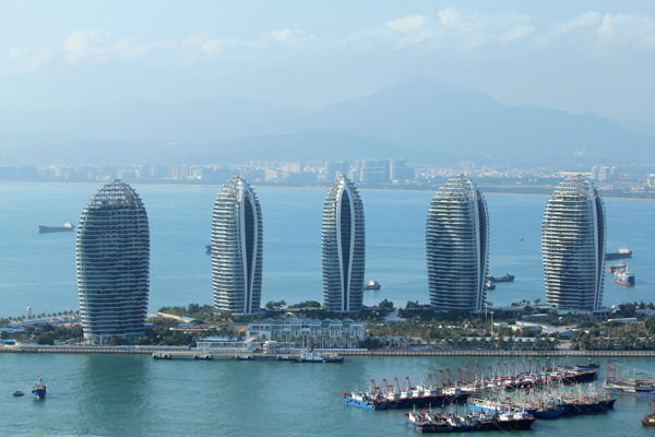 Favorable climate in Hainan attracting holiday investors