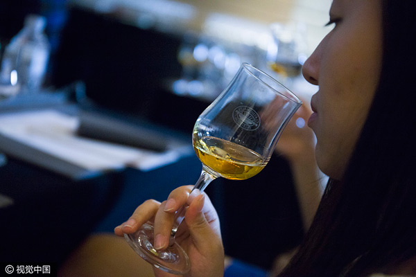 Scottish whisky distillery toasts Chinese distribution deal