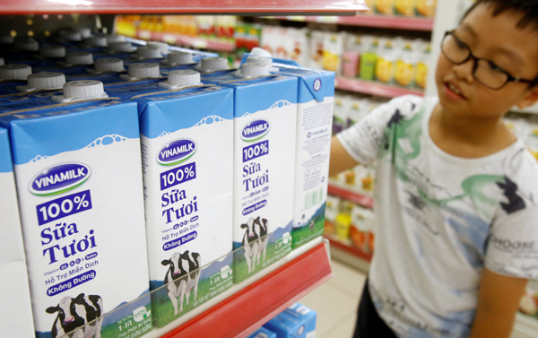 First Vietnamese milk firm approved for exports to China