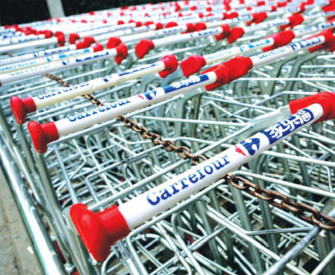 Carrefour downs shutters in Foshan