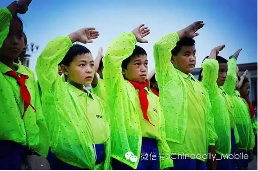 Left-behind children from remote areas visit Beijing