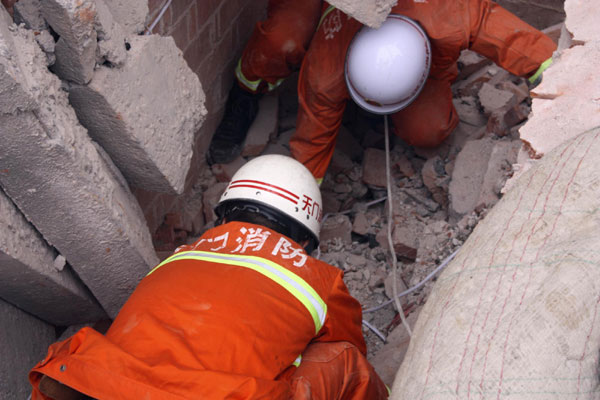 All nine trapped in building collapse rescued