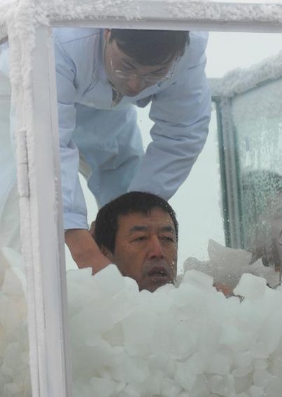 Chinese icemen break record