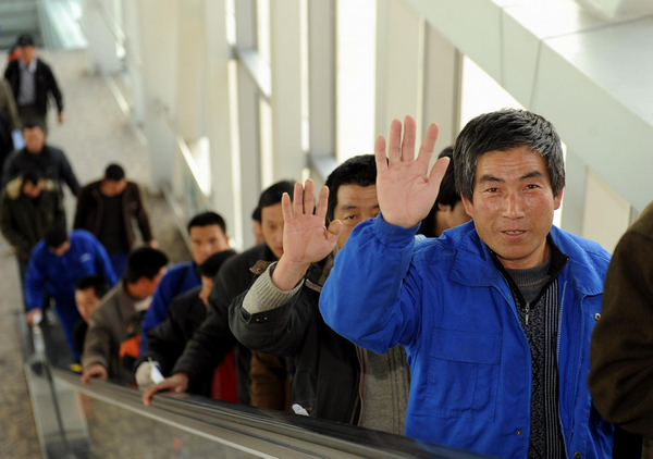 Another 227 Libya evacuees flown back to Beijing