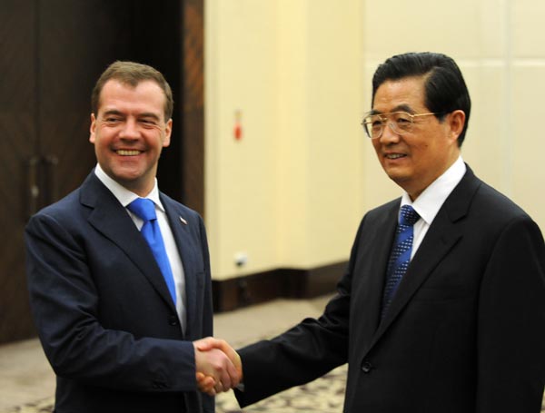 China, Russia pledge closer partnership