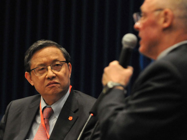 Former US treasury secretary talks at Boao Forum