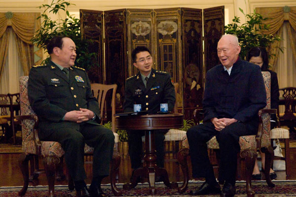Singapore's Lee Kuan Yew meets Chinese defense chief