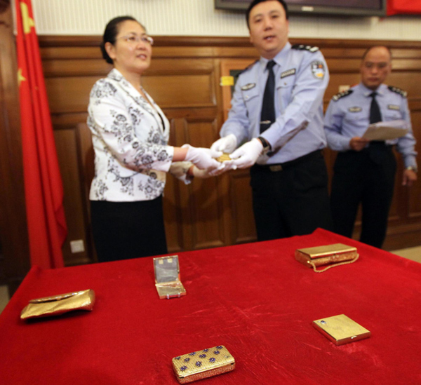 Stolen relics returned to Palace Museum