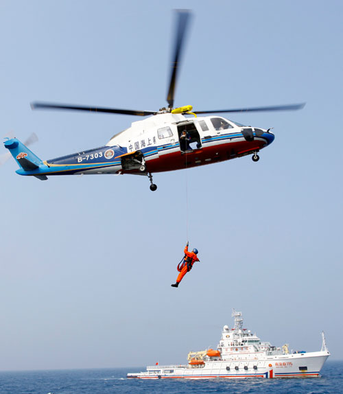 Offshore search-and-rescue exercise in S China