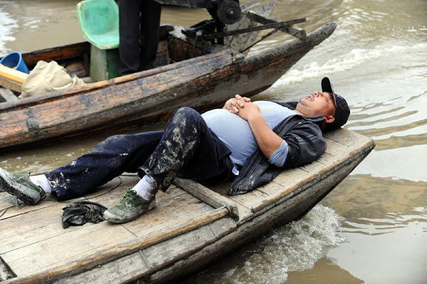 Severe drought ravages Central and East China