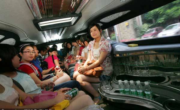 Free luxury limos for gaokao examinees