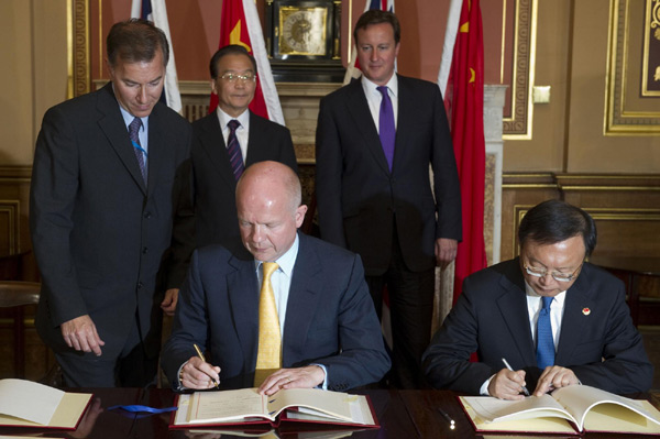 China signs $4.3b deals with Britain