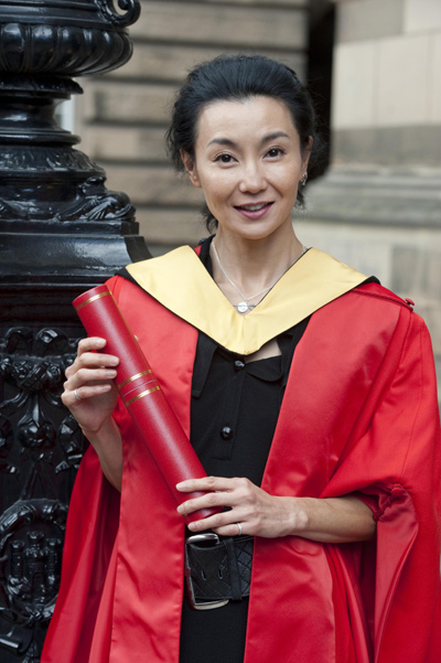 Maggie Cheung receives degree in Scotland