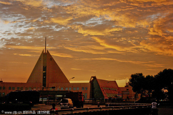 Fiery start to the day in Zhejiang