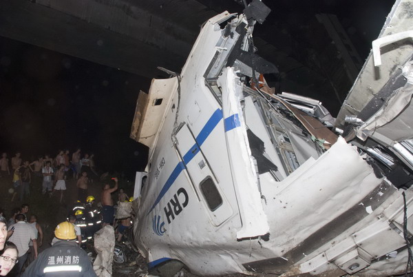 At least 35 dead in E China train crash