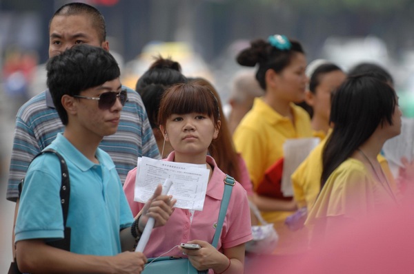 Citizens flock to donate blood after train crash