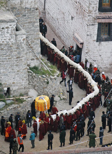 Shoton Festival celebrated in Tibet