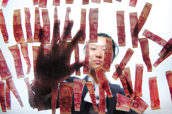 50,000 yuan bank notes torn by psychotic woman