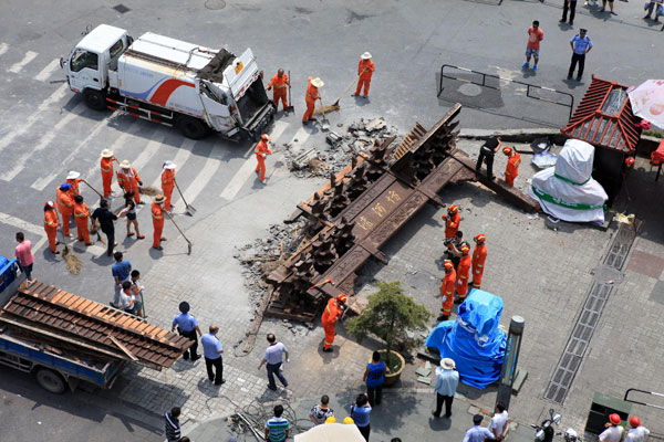 Collapsed arch kills 2 in Hangzhou