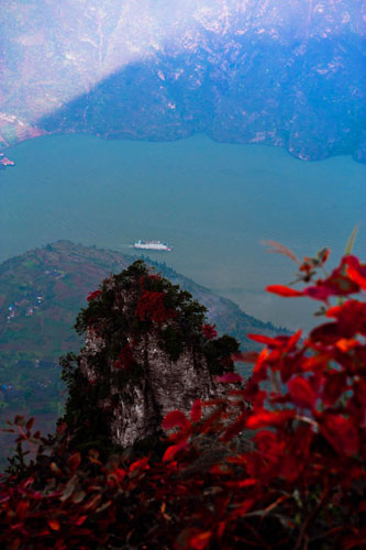 Three Gorges region awash in red
