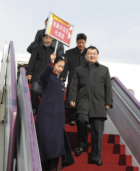 CPC delegates arrive in Beijing