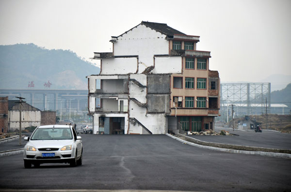 Isolated building stands in Wenling